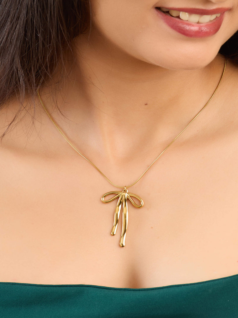 Ribbon Flow Necklace