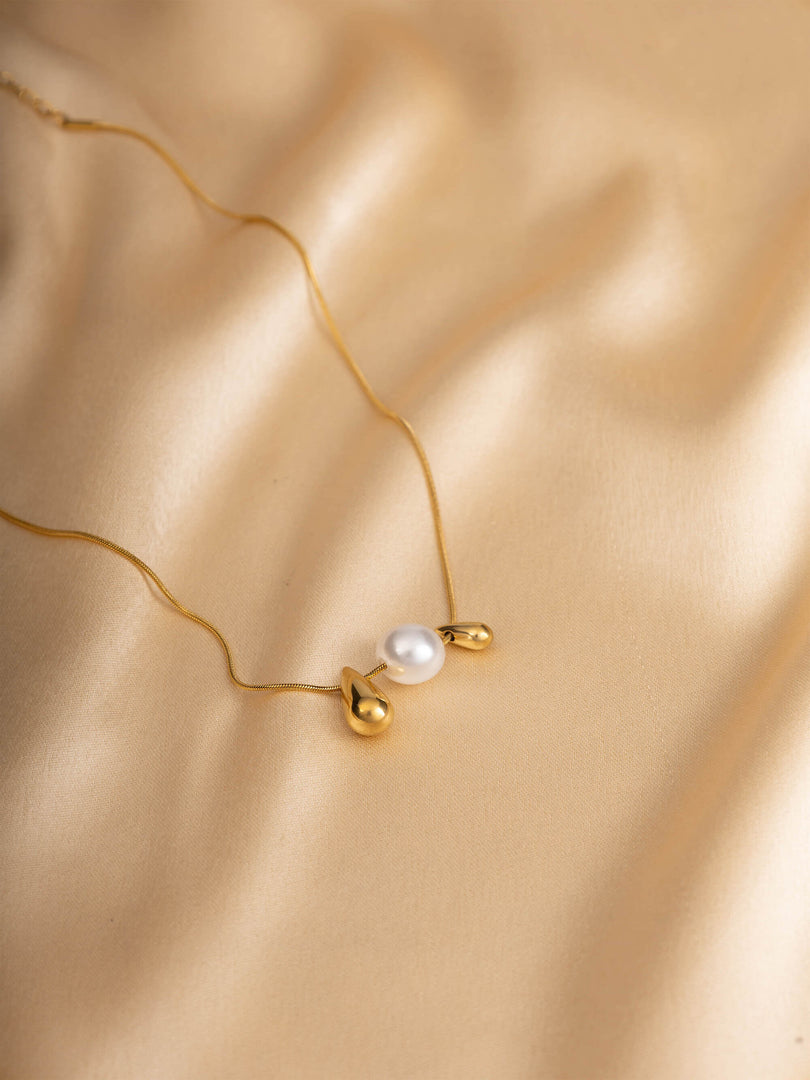 Orla Orb Pendant Necklace