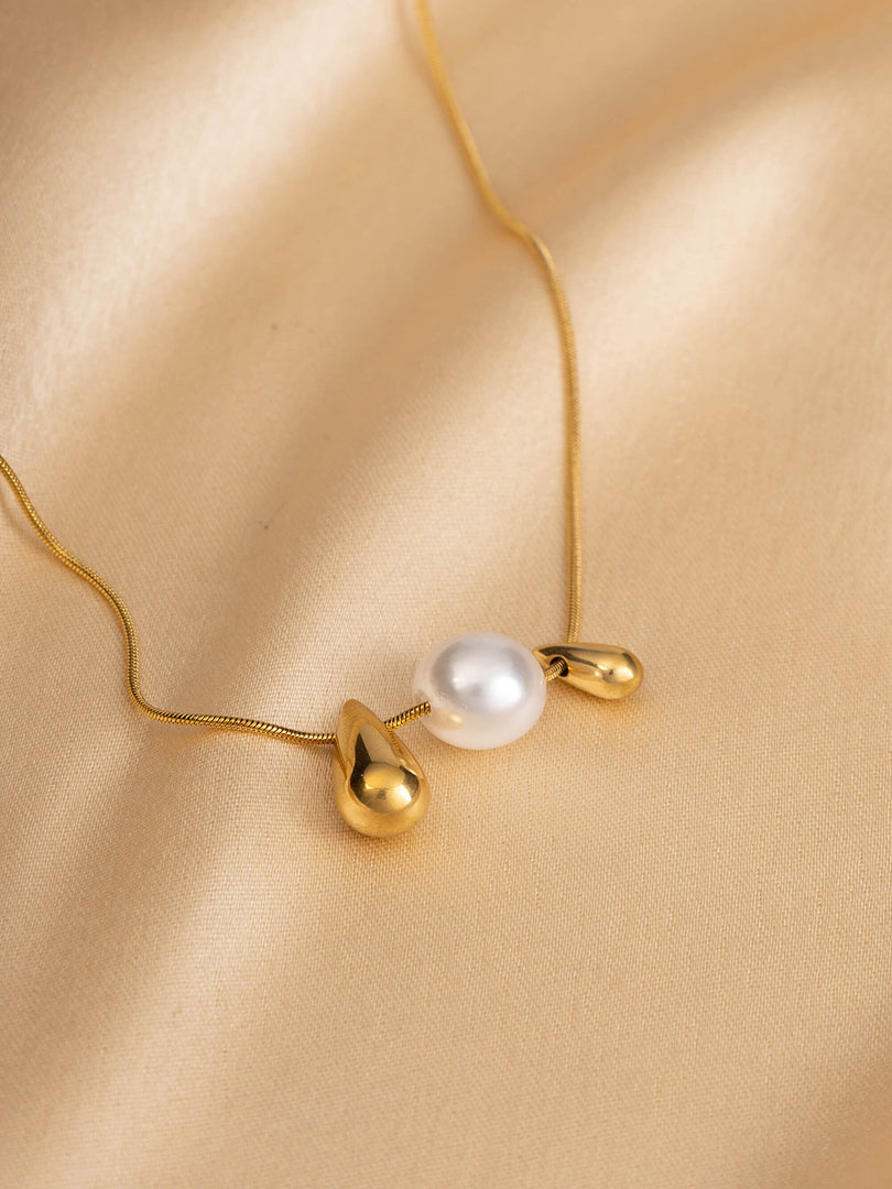 Orla Orb Pendant Necklace