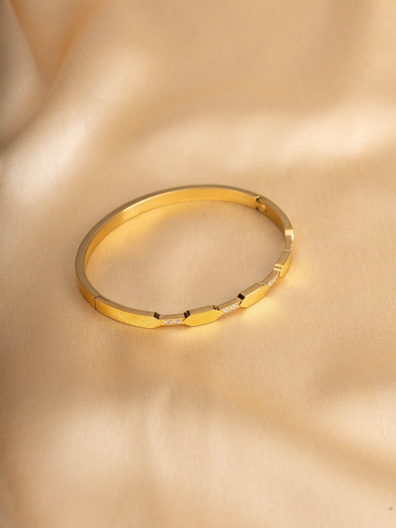 Nova Geo Luxe Bangle