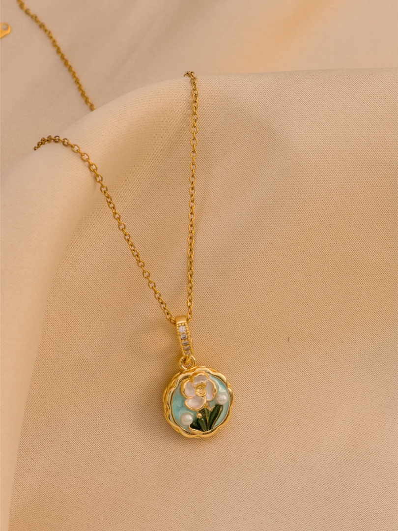 Porcelain Bloom Necklace