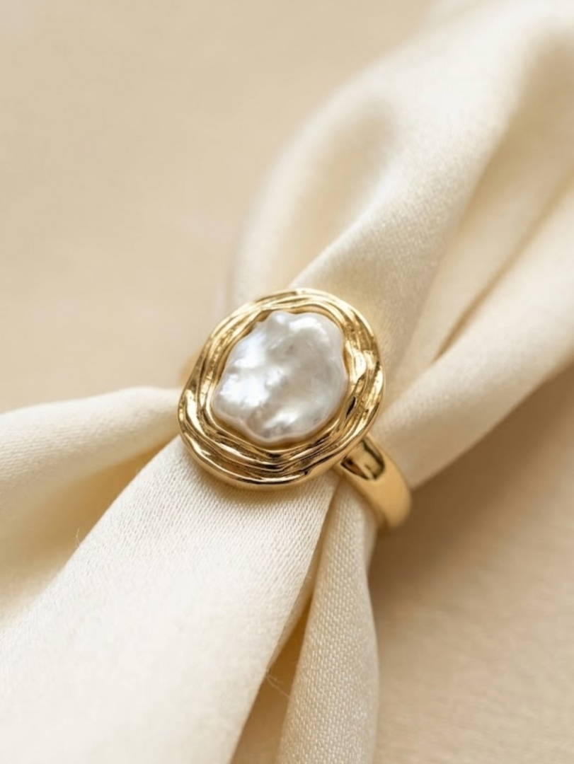 Baroque Pearl Swirl Ring