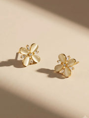 Daisy Glow Stud Earrings