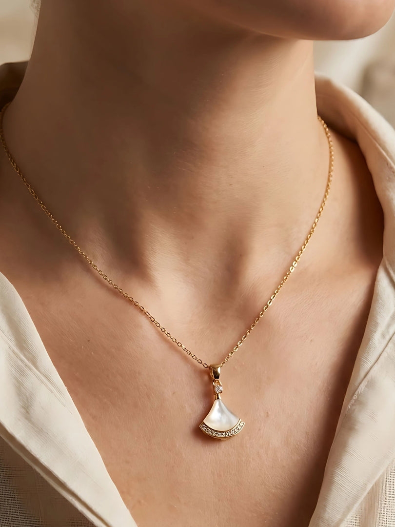 Pearl Fan Pendant Necklace