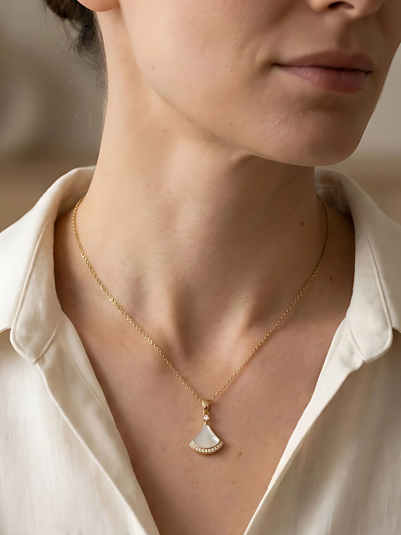 Pearl Fan Pendant Necklace