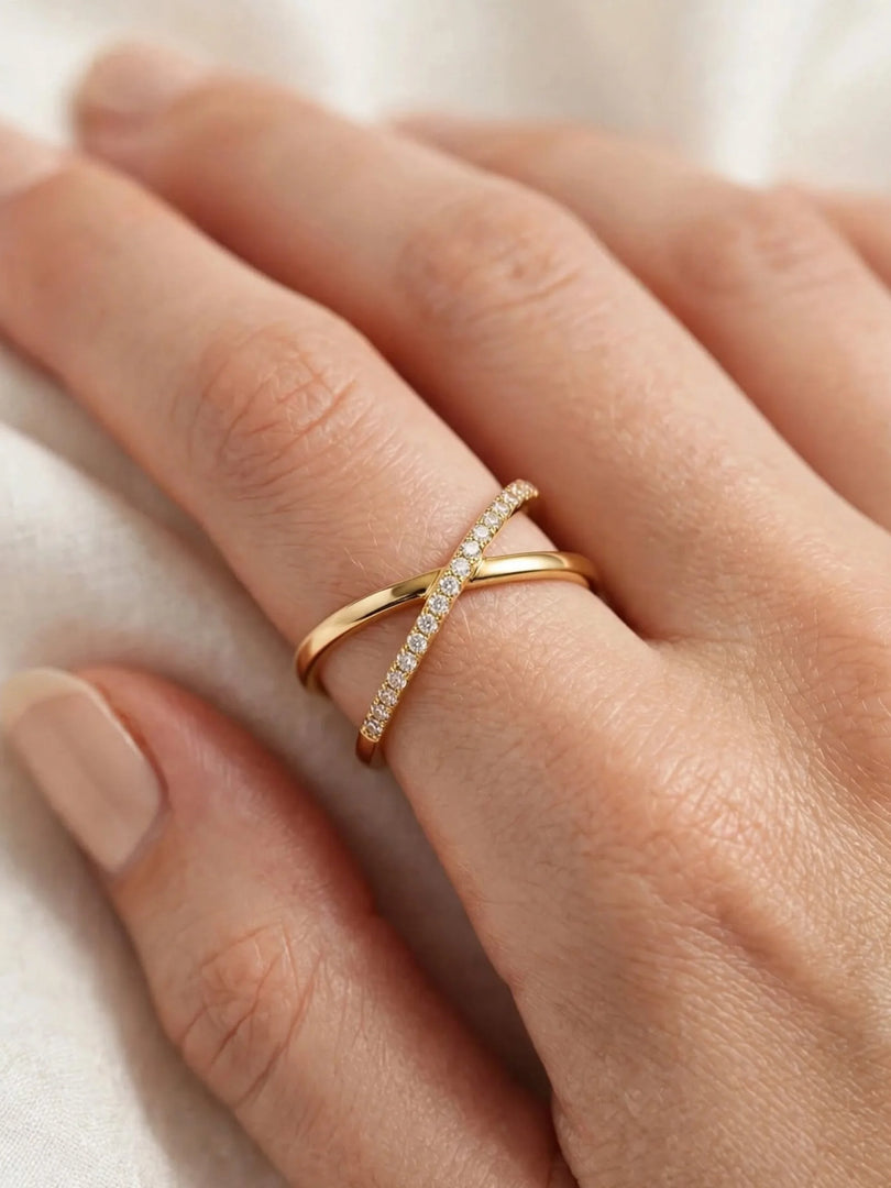 Aura Cross-Over Ring