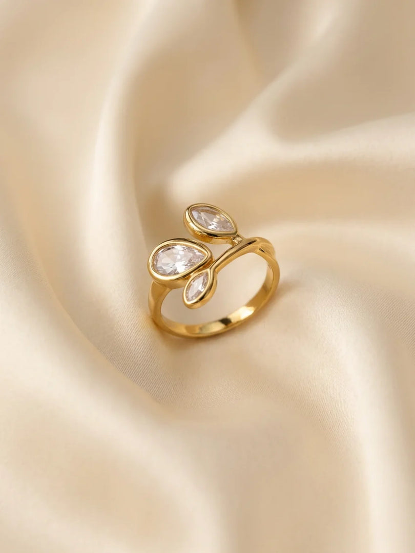 Celeste Leaflet Ring