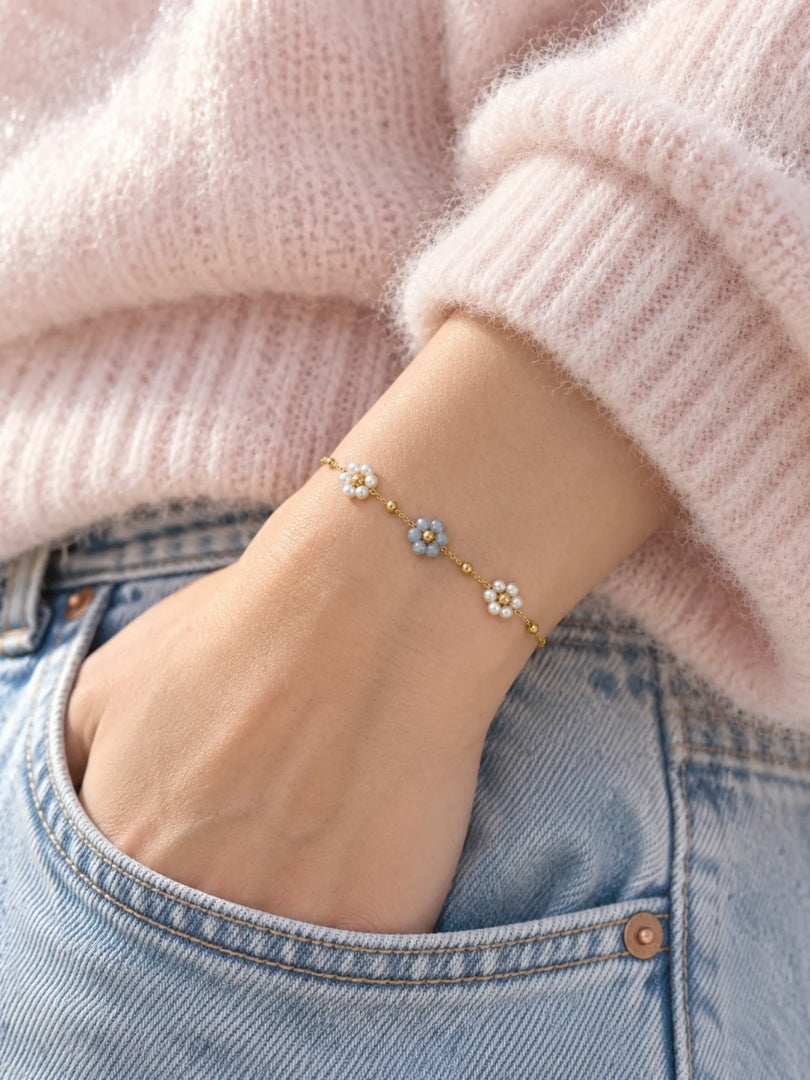 Daisy Blossom Bead Bracelet