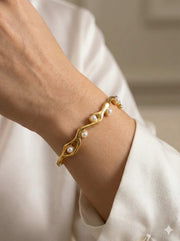 The Seraphina Pearl Bracelet