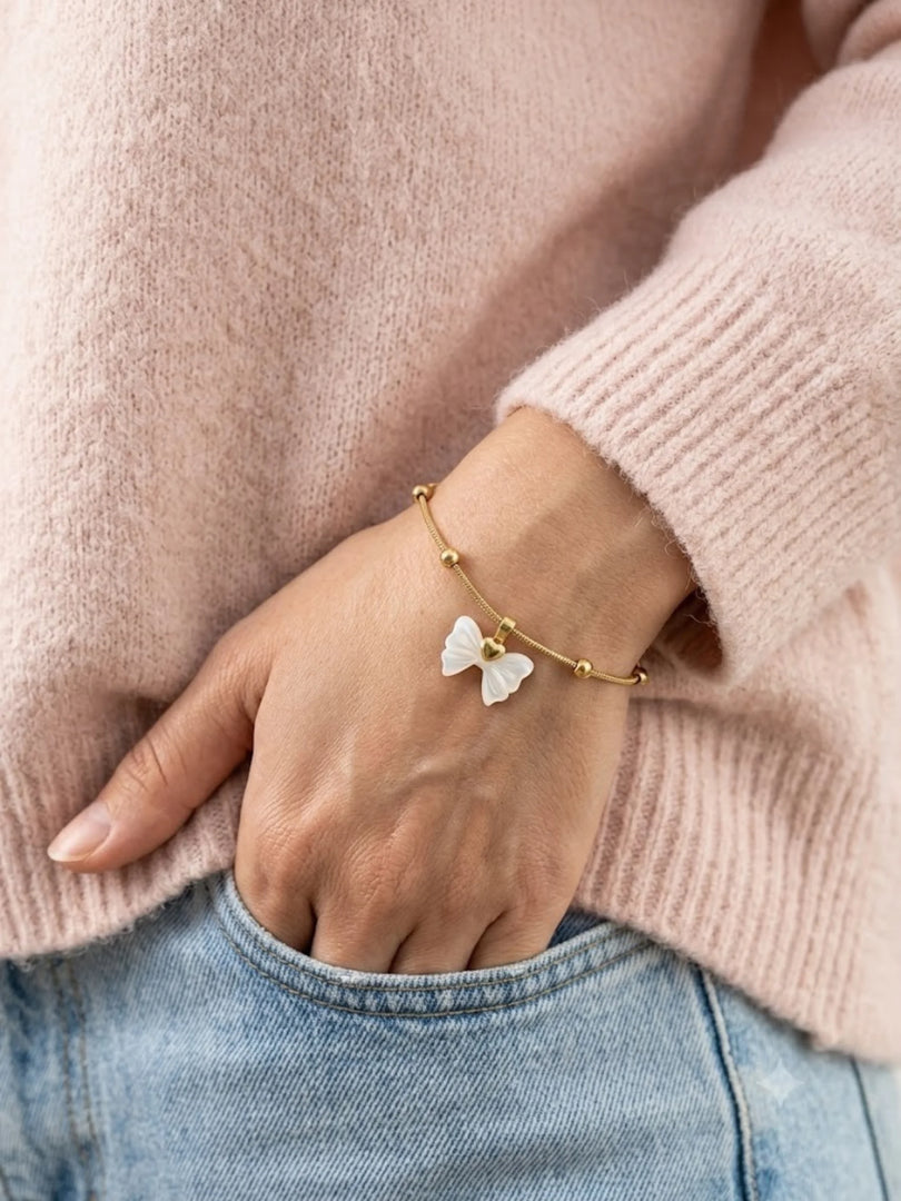 Lustrous Pearl Butterfly Snake Chain Bracelet