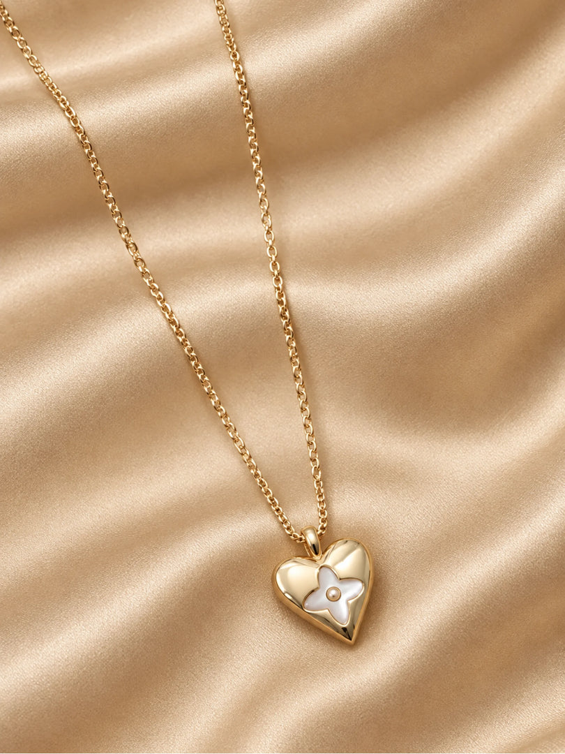 Mother-of-Pearl Heart Flower Necklace