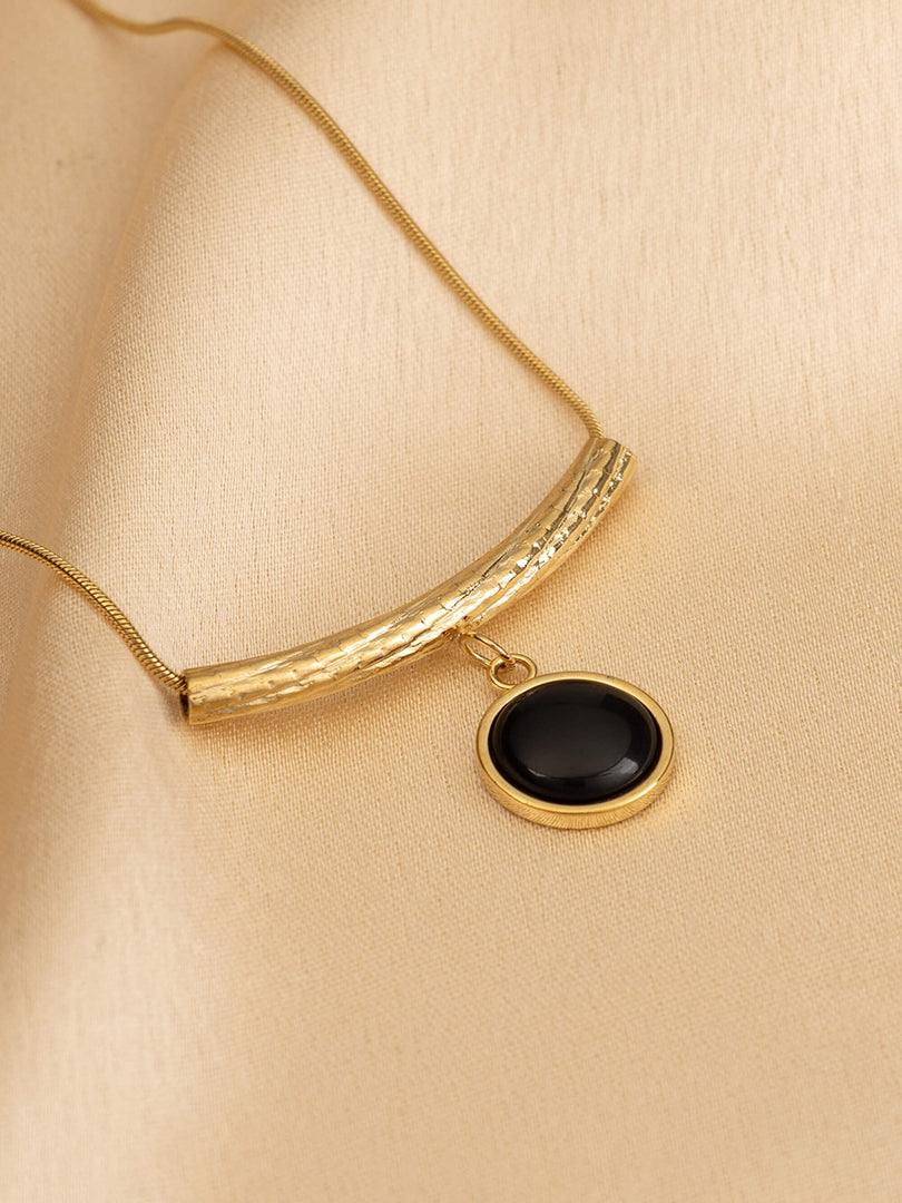 Noire Arc Luxe Necklace