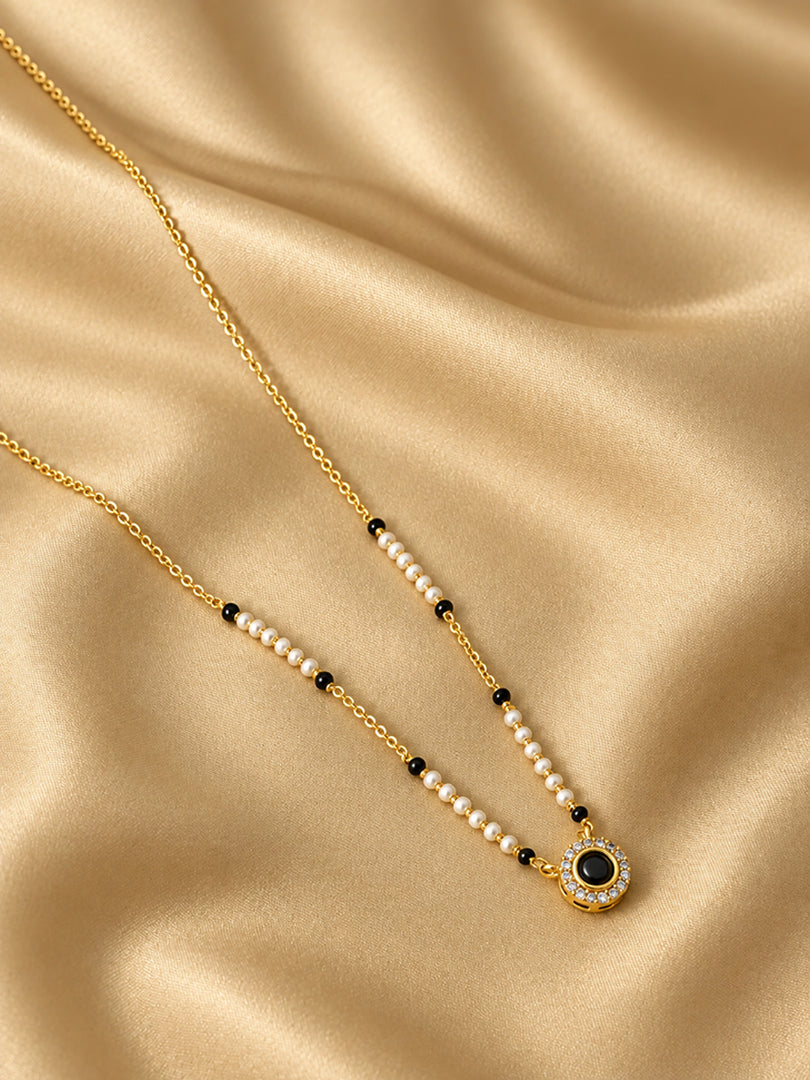 Noir Pearl Halo Mangalsutra