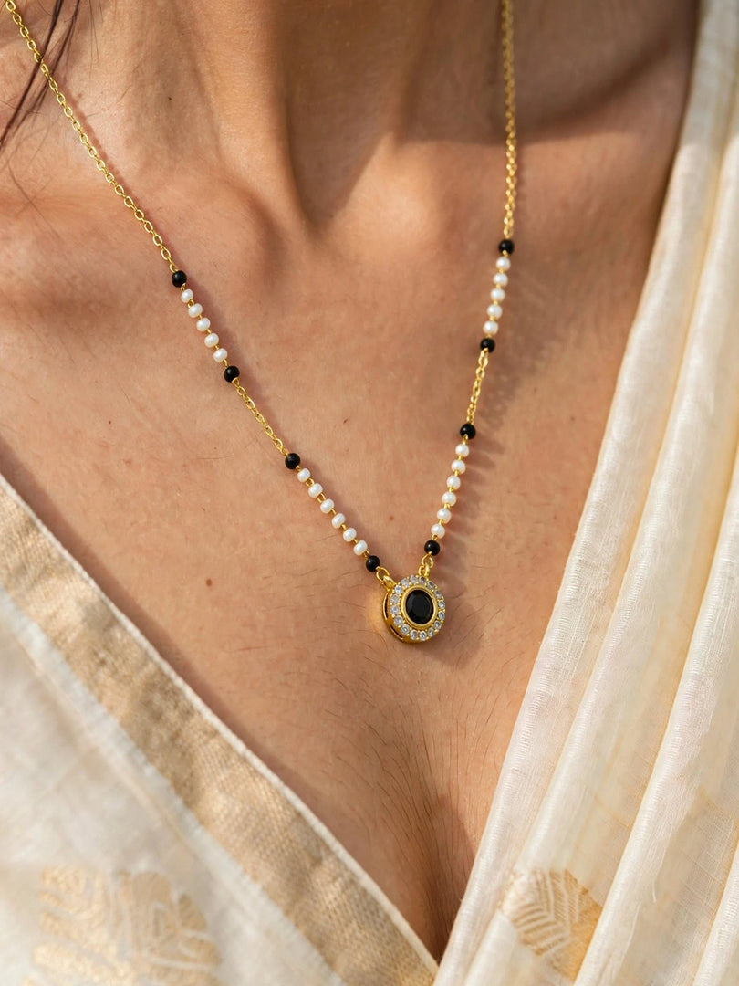 Noir Pearl Halo Mangalsutra