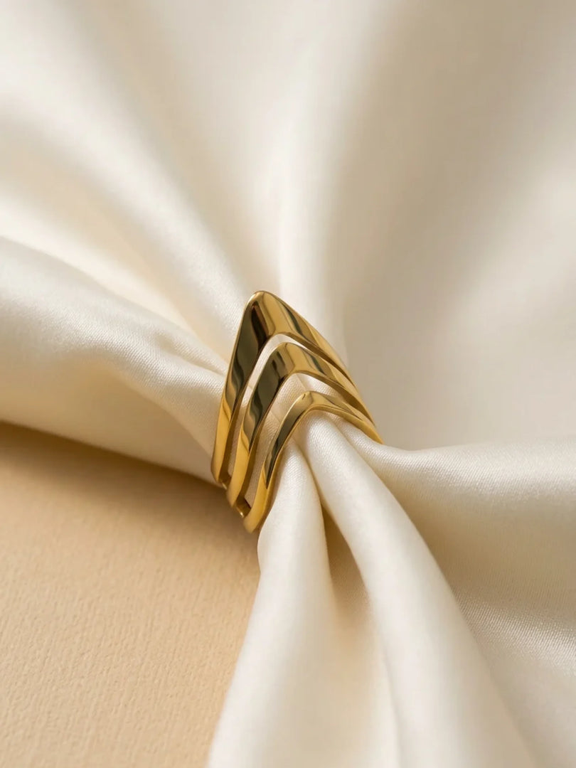 Nova Chevron Shield Ring
