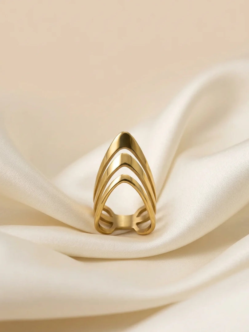 Nova Chevron Shield Ring