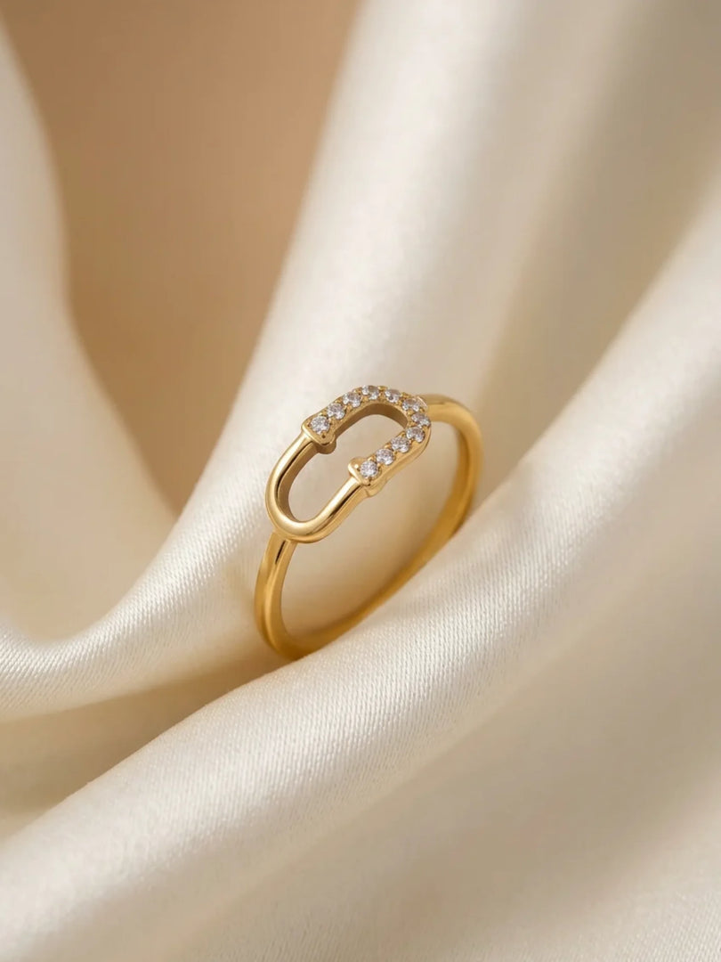 Nova Paperclip Pave Ring