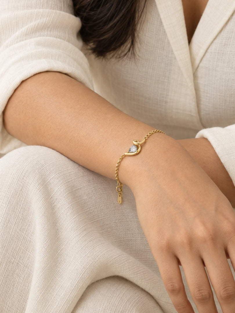 Pear Embrace Solitaire Bracelet