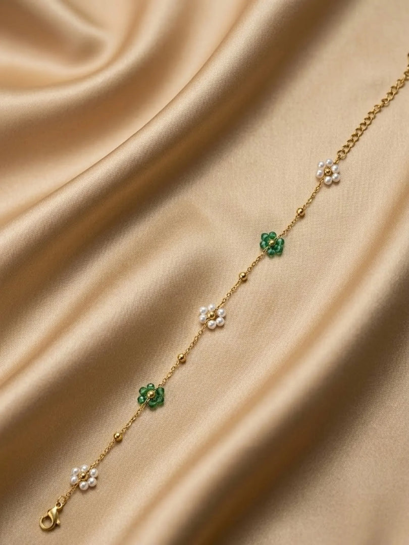 Pearl & Emerald Daisy Beaded Bracelet