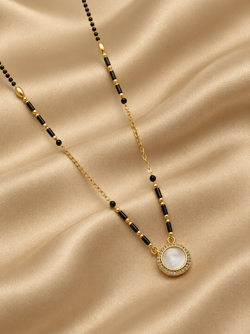 Luna Pearl Halo Mangalsutra