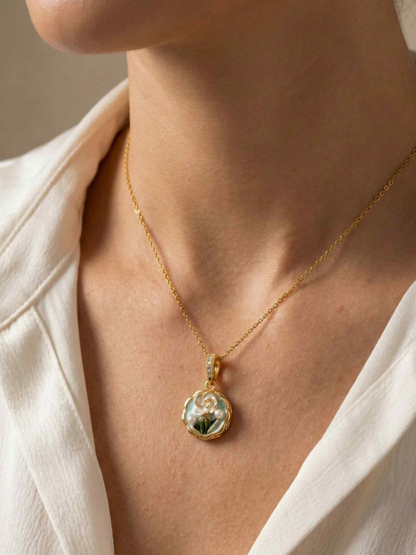 Porcelain Bloom Necklace