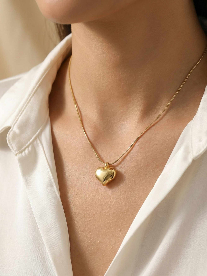 Golden Heart Glow Necklace