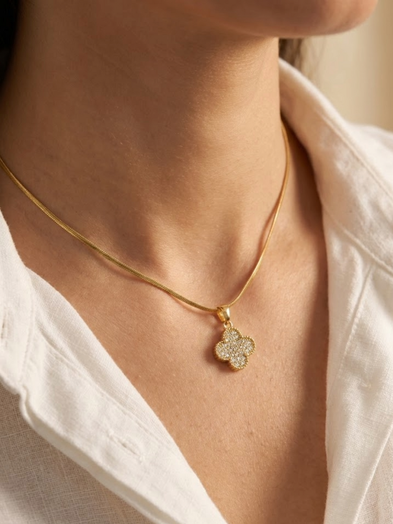 Luna Clover Spark Necklace