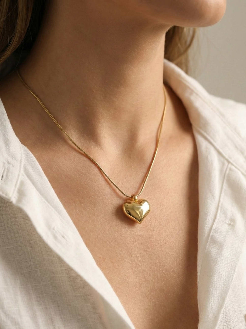 Golden Heart Glow Necklace