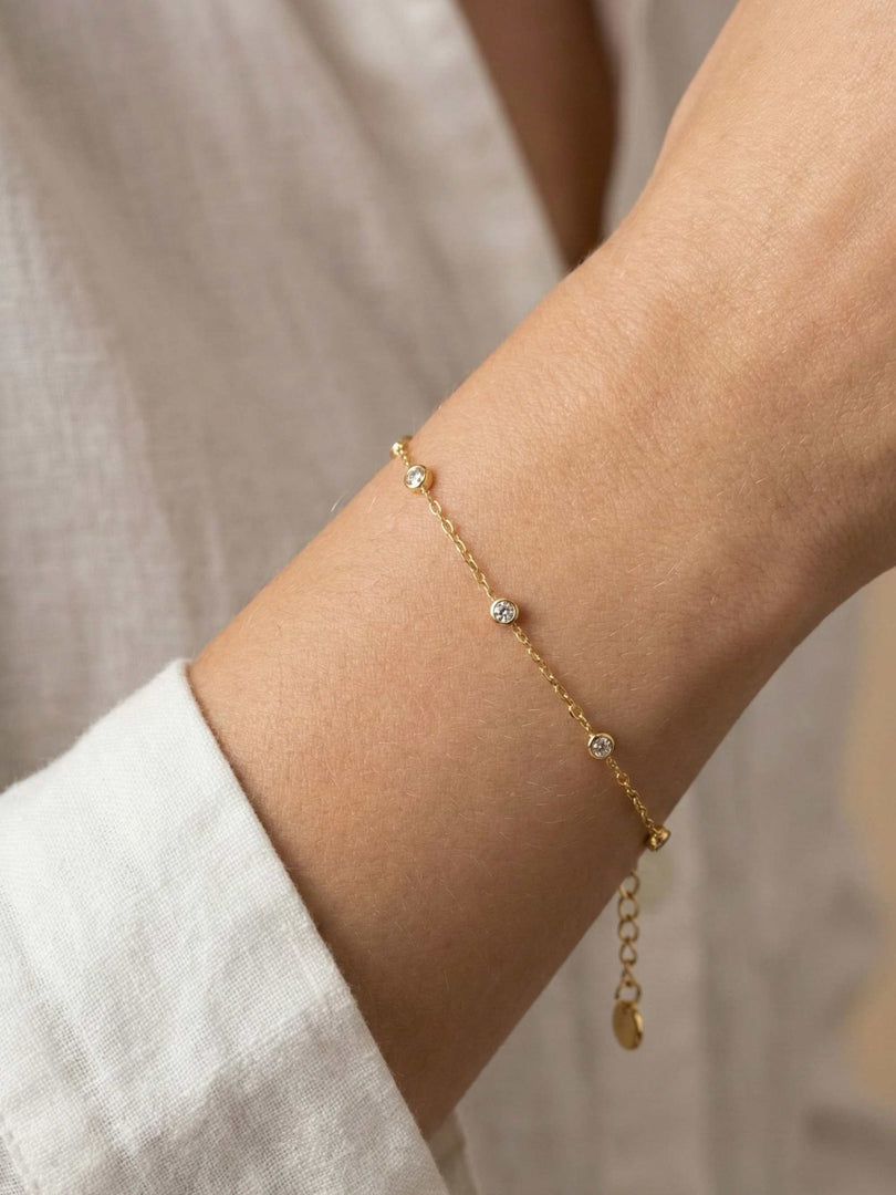 Minimaslist Dot Accent Bracelet