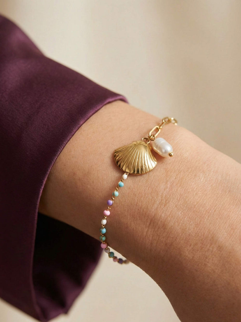 Shoreline Glow Shell Necklace