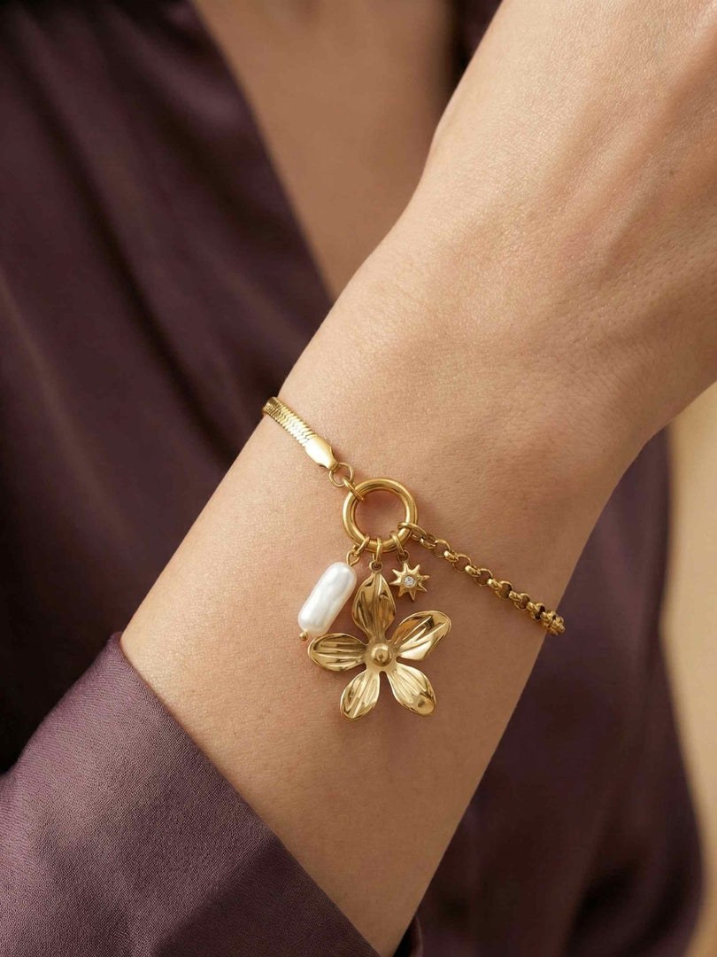 Flora Luxe Pearl Bracelet