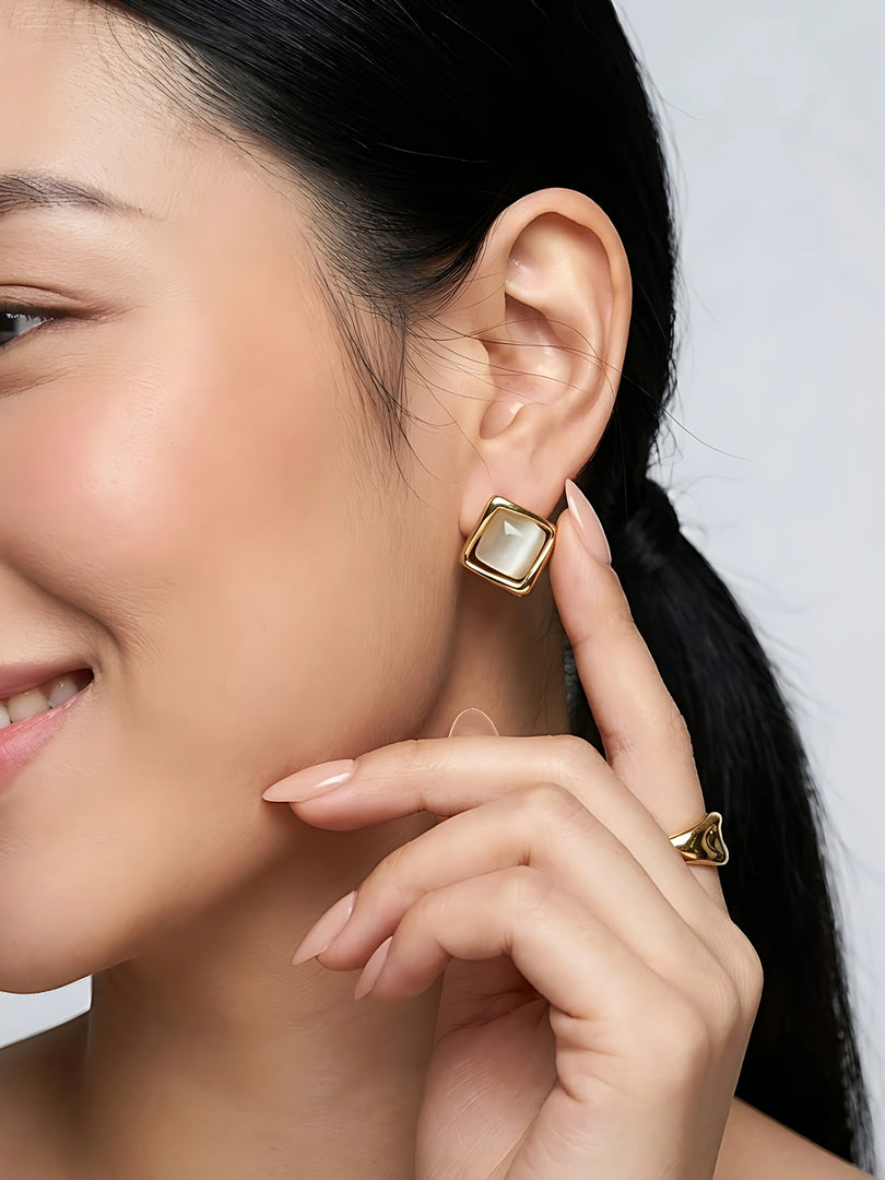 Luna Pearl Square Stud Earrings