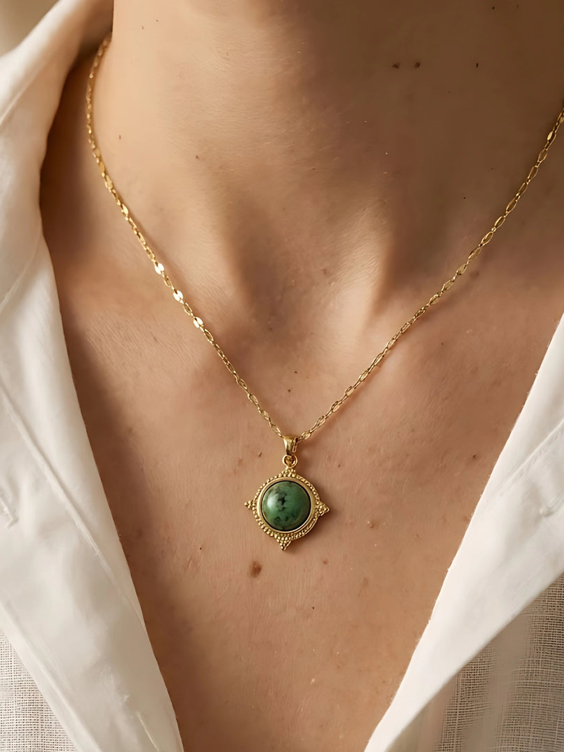 Emerald Aura Pendant Necklace