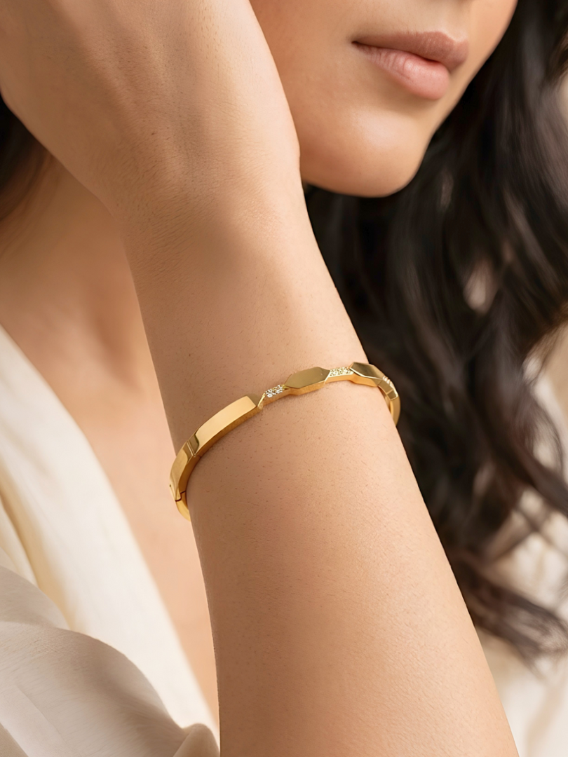 Nova Geo Luxe Bangle