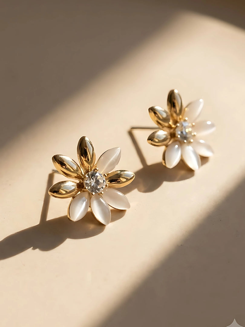 Bloom Pearl Stud Earrings